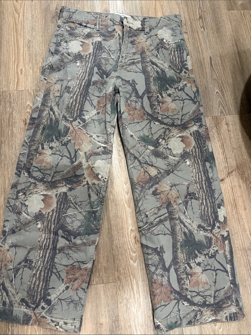 Hollister Men's Camouflage Chinos in Gray and Brown Woodland Print